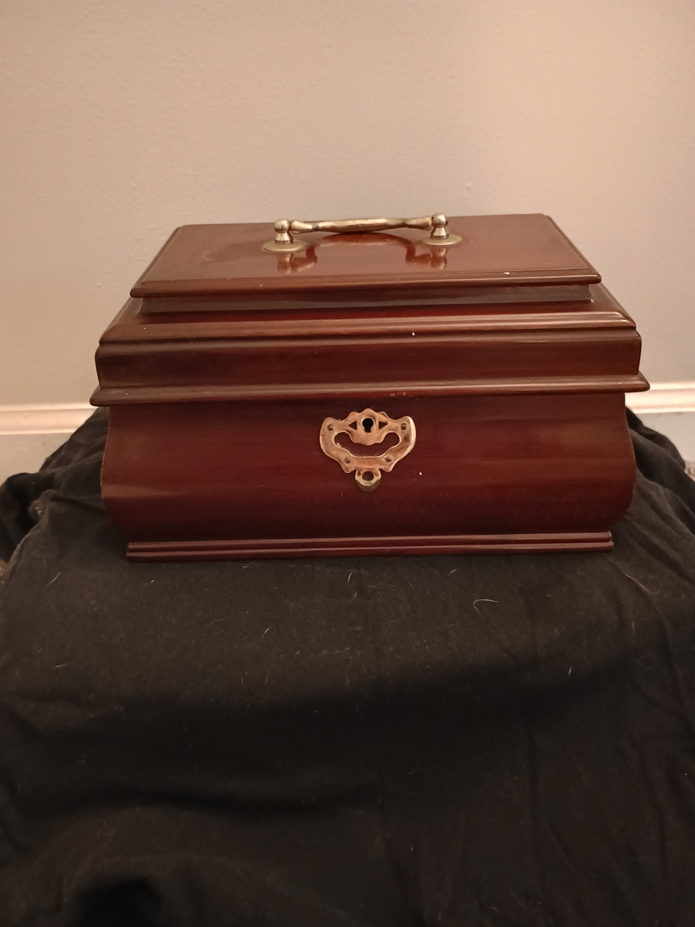 Bombay Co  Wood Jewelry Box 1989 Stamp on bottom.  Good Condition
